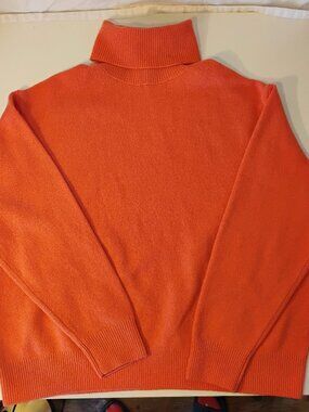 Uniqlo Oversized 100% Wool Turtleneck Sweater - Size XL